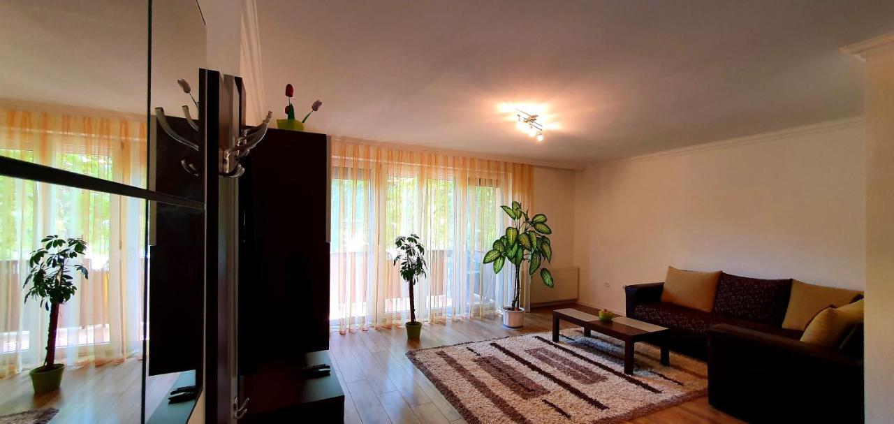 Bazsi Apartman Siófok Zewnętrze zdjęcie