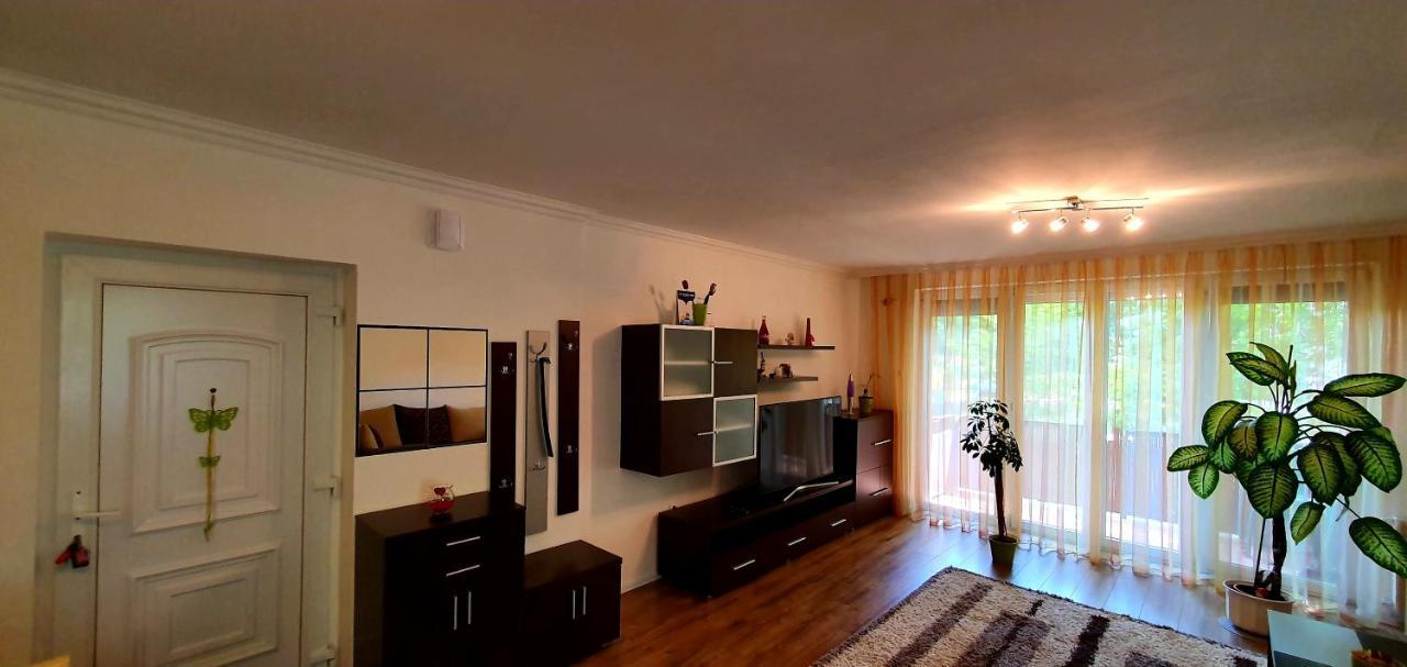 Bazsi Apartman Siófok Zewnętrze zdjęcie