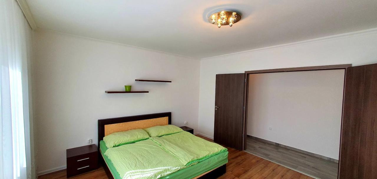 Bazsi Apartman Siófok Zewnętrze zdjęcie