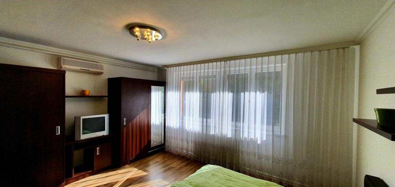 Bazsi Apartman Siófok Zewnętrze zdjęcie