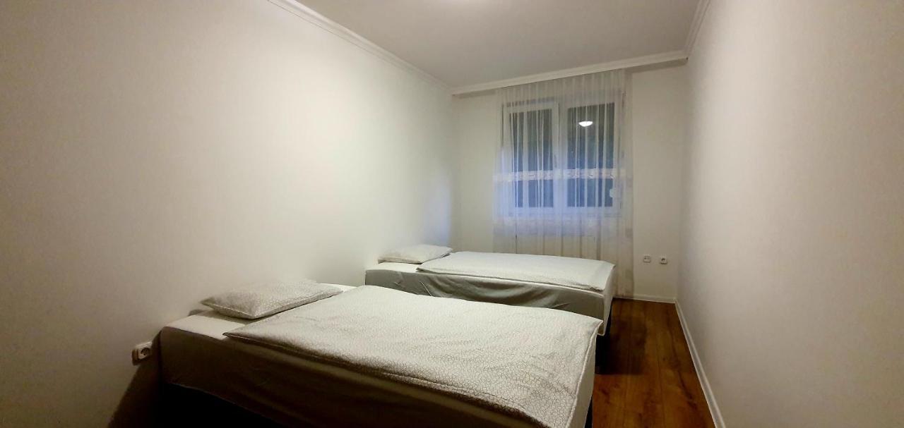 Bazsi Apartman Siófok Zewnętrze zdjęcie