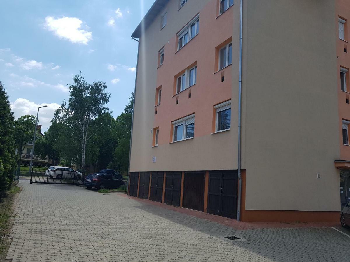 Bazsi Apartman Siófok Zewnętrze zdjęcie
